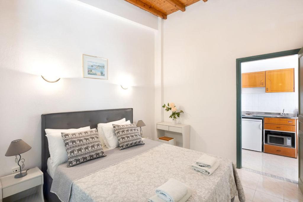 Nissaki Sea View Apartments ニサキオン エクステリア 写真